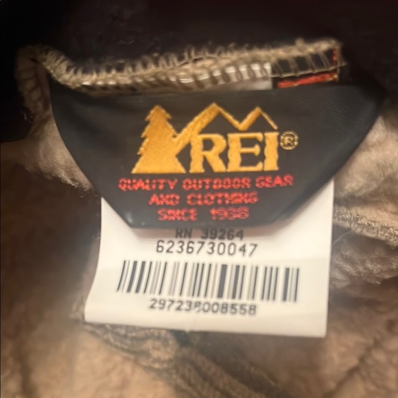 Vintage REI Beret Two-Tone Fleece Hat - wardrobe essential- made In USA - Picture 7 of 11